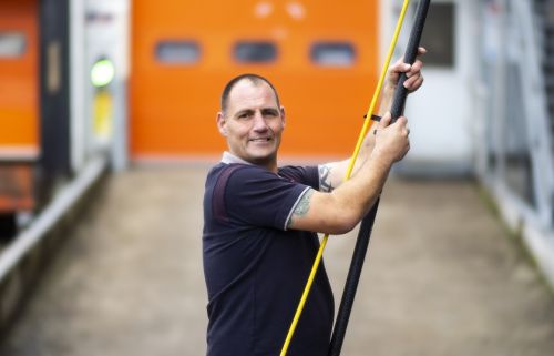 Glazenwasser heeft de Tuckerpoolbuis in zijn handen