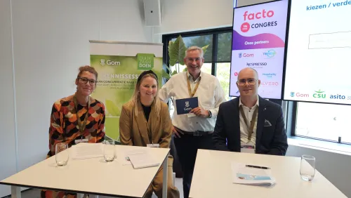 Marco Konter met panelleden facto congres 2025