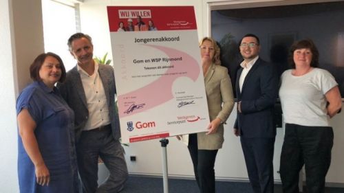 Emine Turksever, HR adviseur opleidingen Gom, Edwin Koutstaal, commercieel manager van WSPR, Aura Groen, HR directeur Gom, Özgür Öztürk (Accountmanager SROI WSPR), Mary-Louise Hakbijl (Projectcoördinator BBL/Aanbodversterking Gemeente Rotterdam/WSPR)