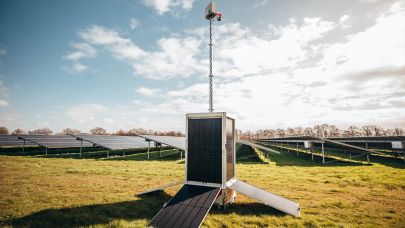Mobiele cameramast voor solarpanelen