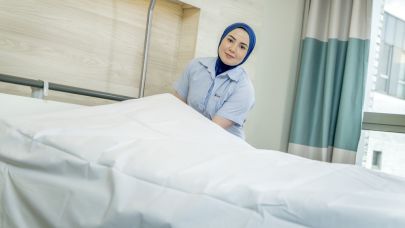 ziekenhuisbed opmaken cure