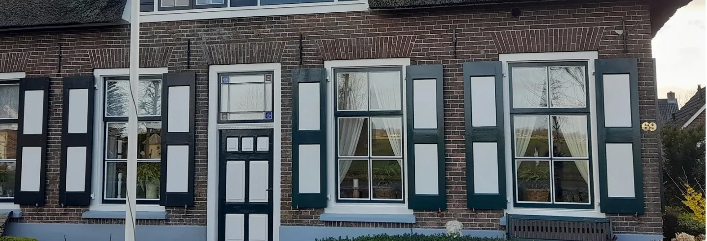 Vooraanzicht gevel na renovatie zuiderzeestraat Oldebroek