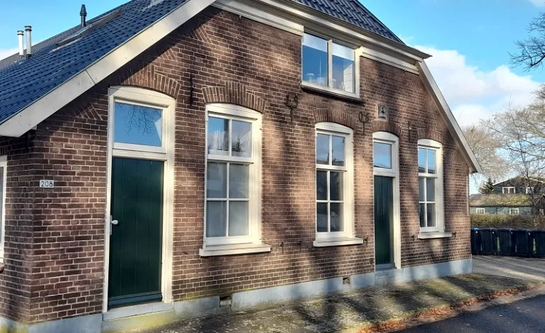 Vooraanzijde gevel na renovatie Zuiderzeestraatweg Oldebroel