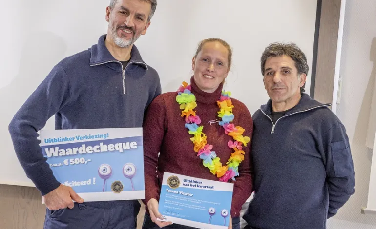 Gom uitblinker Q1 2023 - met collega's op de foto