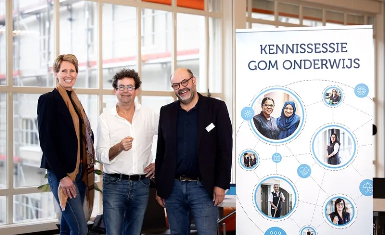 Gom kennissessie onderwijs - drie sprekers voor banier