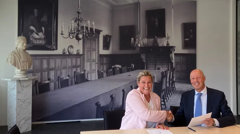 Simone van de Velde, Gom Zorg en Oscar Dekker, Kentalis