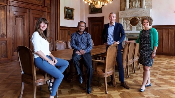 Van links naar rechts: Myrna Muller (office manager Euronext), Firos Joeman (facilitation officer Euronext), Michel Timmermans (klantmanager Gom) en Nicolien Bil (consultant Klanttevredenheid Facilicom Solutions).