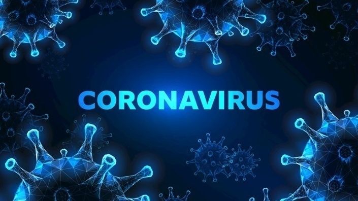 het woord coronavirus staat tussen allerlei getekende virusdeeltjes