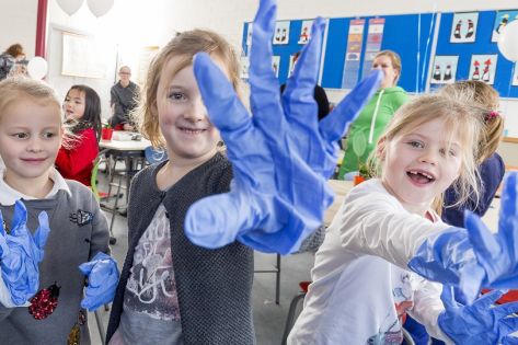 Gom Onderwijs -blije kinderen in de klas