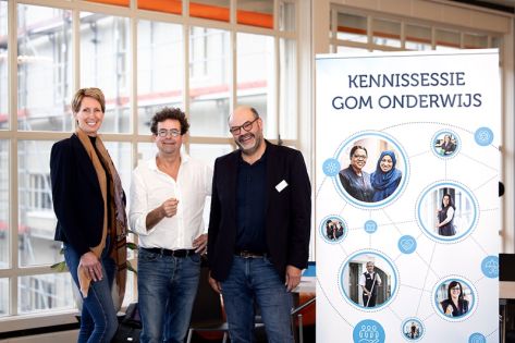 Gom kennissessie onderwijs - drie sprekers voor banier