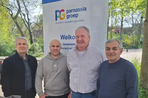 Samen sterk in de zorg: Gom Zorg en Parnassia Groep verlengen succesvolle samenwerking