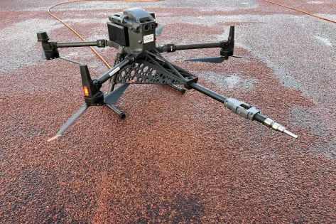 Drone voor glasreiniging en gevelreiniging